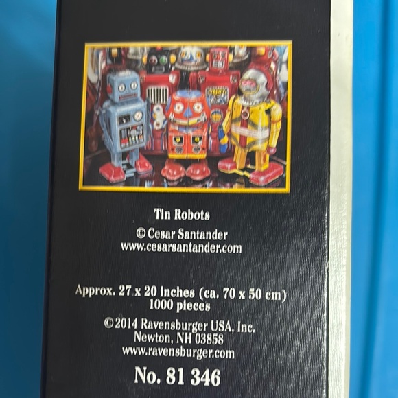 Ravensburger Tin Robots Puzzle - Red, Blue, Yellow - Picture 2 of 2